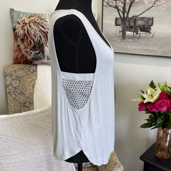 JoyLab Gray Fitted Sleeveless Tank Top - Picture 6 of 7